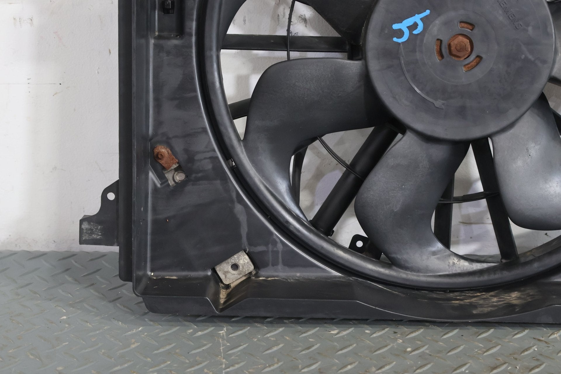 2005 Cadillac XLR- Radiator Fan Motor