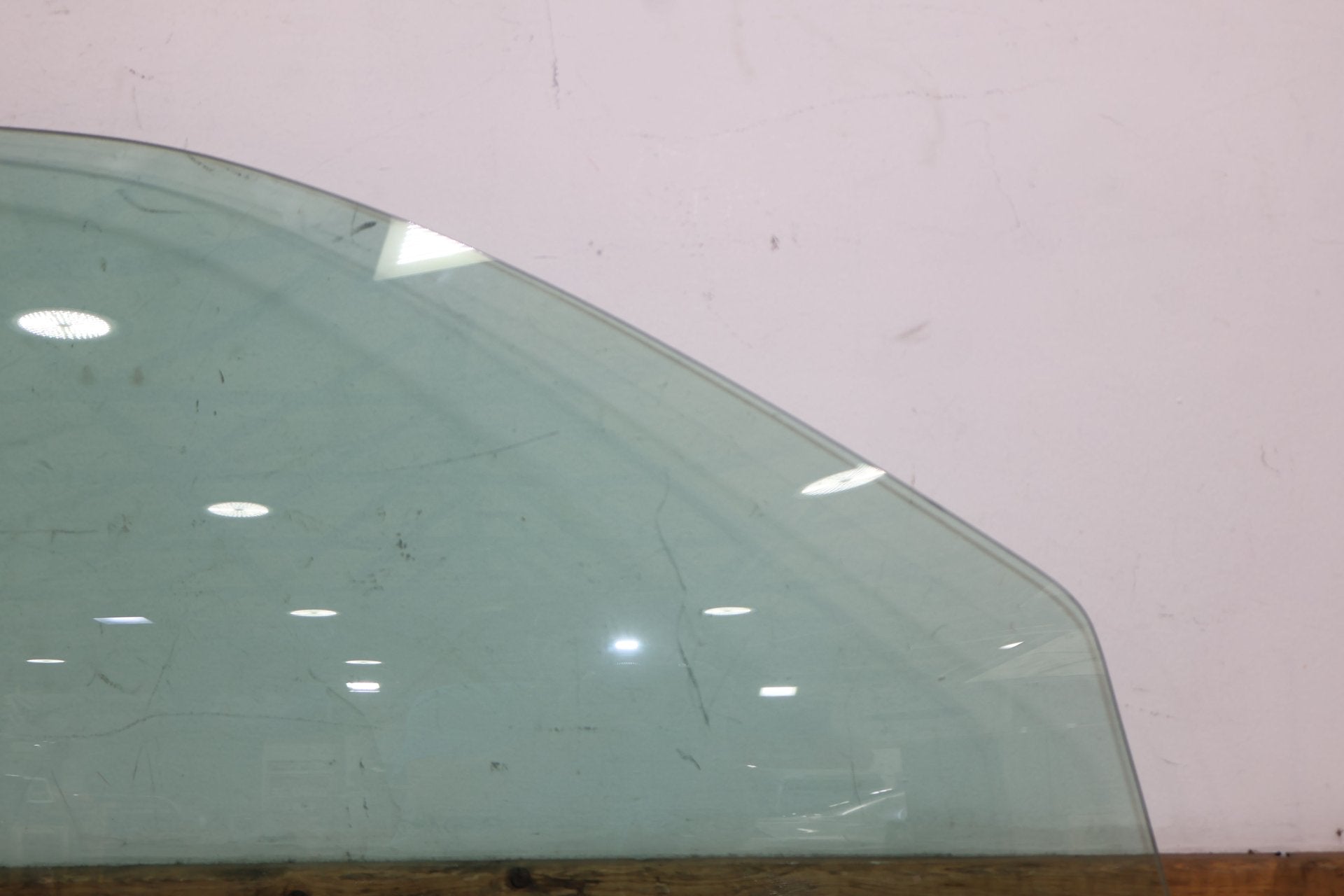 2005 Cadillac XLR- Right Front Door Window