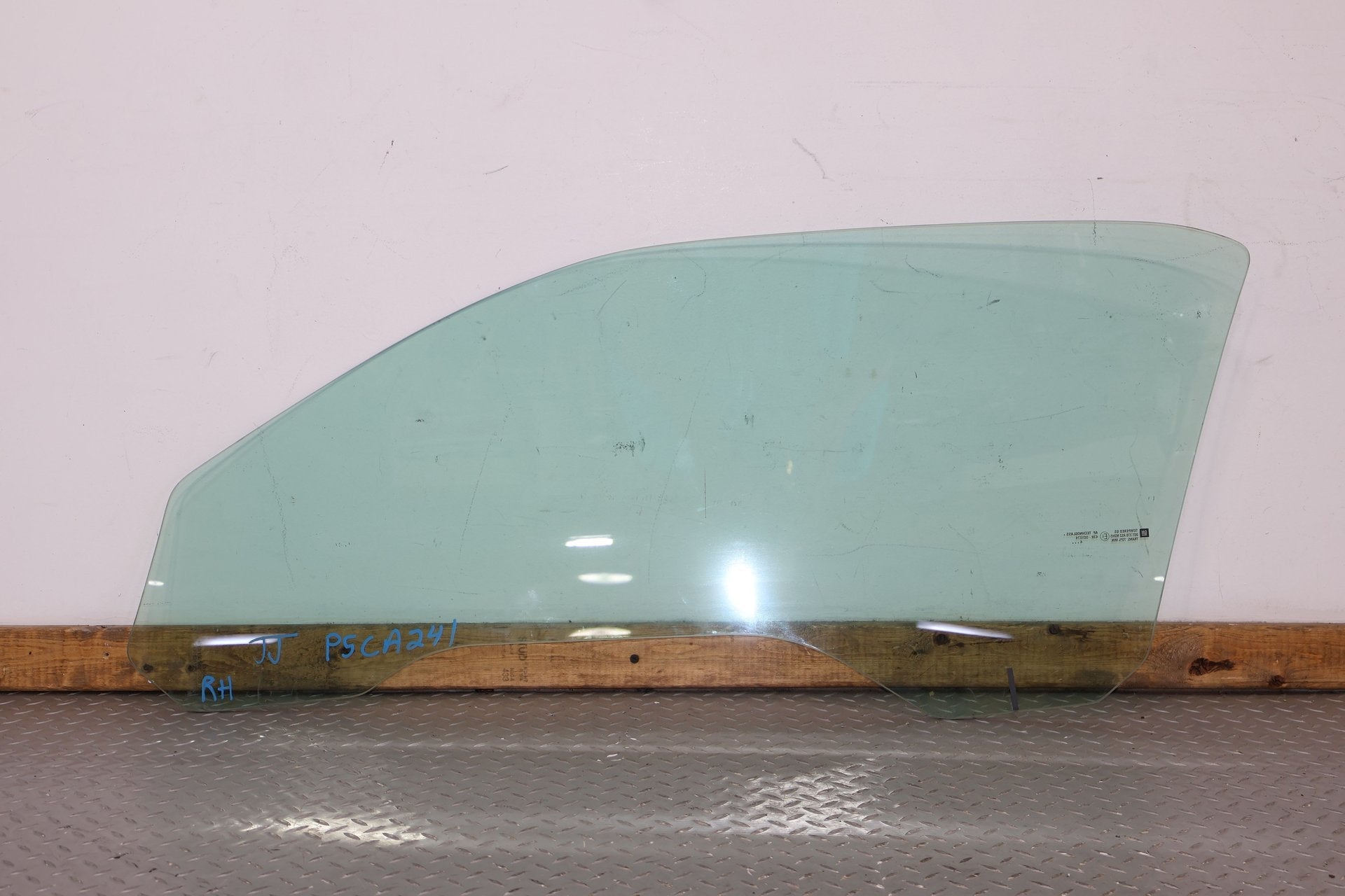 2005 Cadillac XLR- Right Front Door Window
