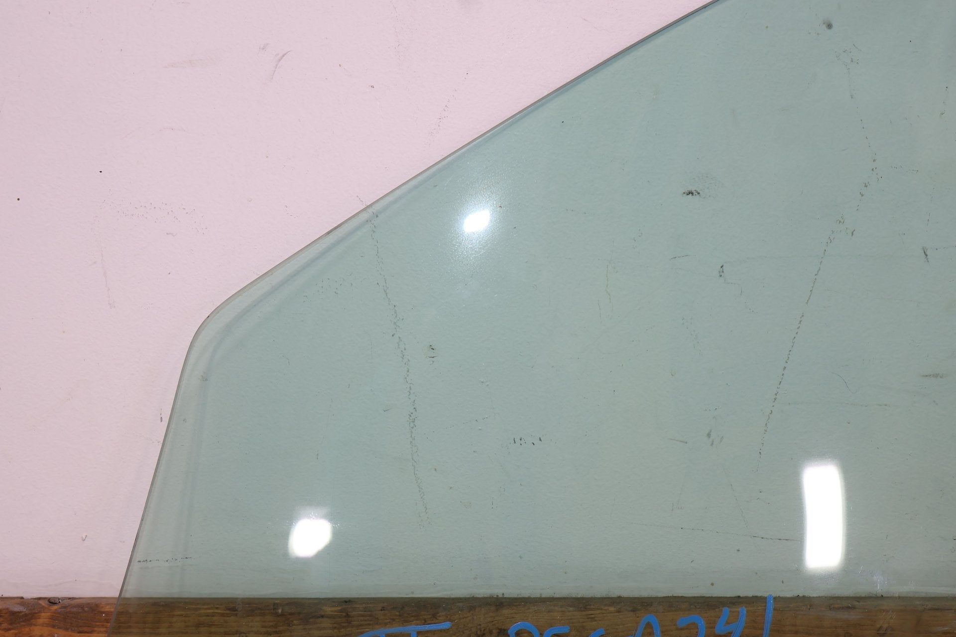 2005 Cadillac XLR- Right Front Door Window
