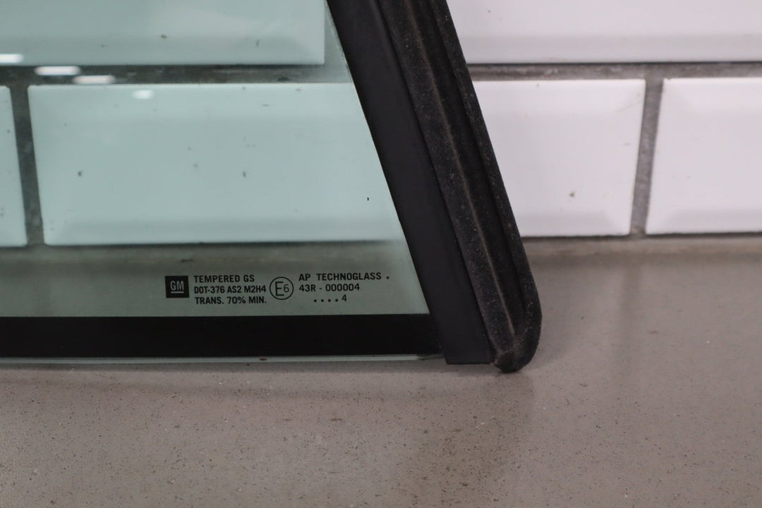 2005 Cadillac XLR Right Quarter Window *No Hinge*