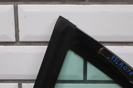 2005 Cadillac XLR Right Quarter Window *No Hinge*