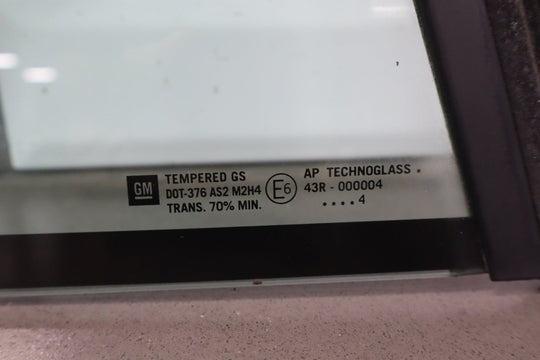 2005 Cadillac XLR Right Quarter Window *No Hinge*