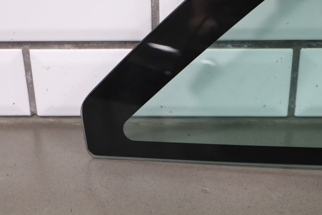 2005 Cadillac XLR Right Quarter Window *No Hinge*