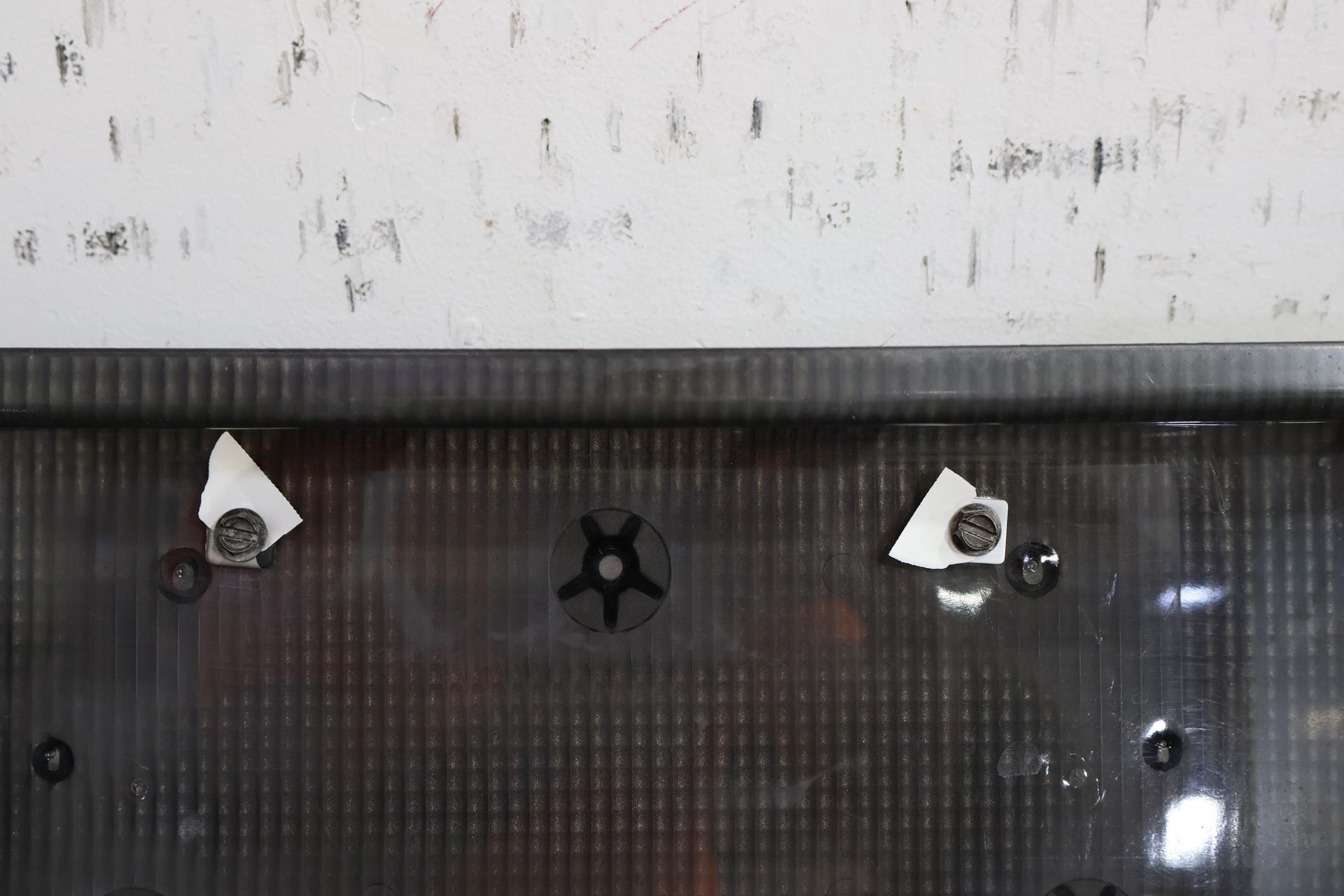 2005 Cadillac XLR- Tail Finish Panel