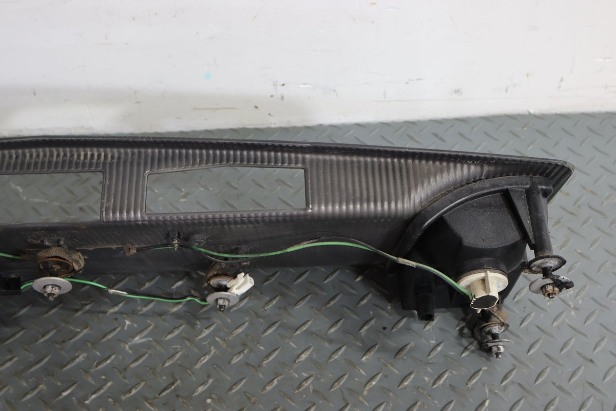 2005 Cadillac XLR- Tail Finish Panel