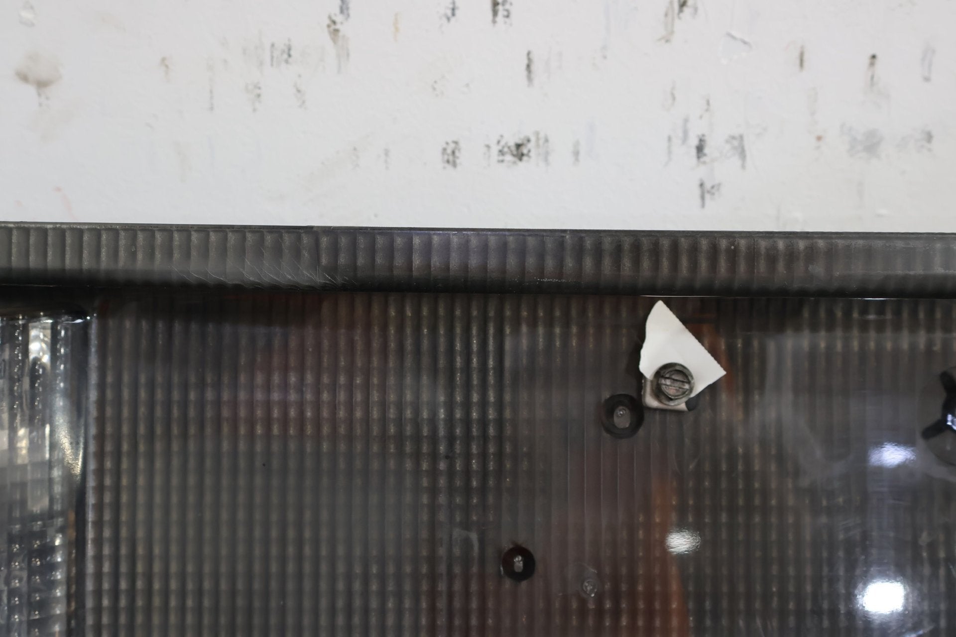 2005 Cadillac XLR- Tail Finish Panel