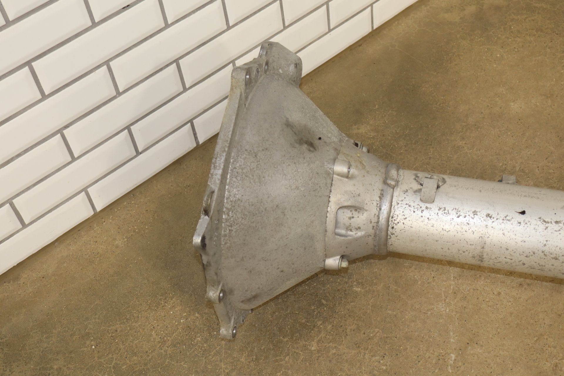 2005 Chevrolet Corvette C6 6.0L LS2 Automatic 4L65E Driveshaft Torque Tube