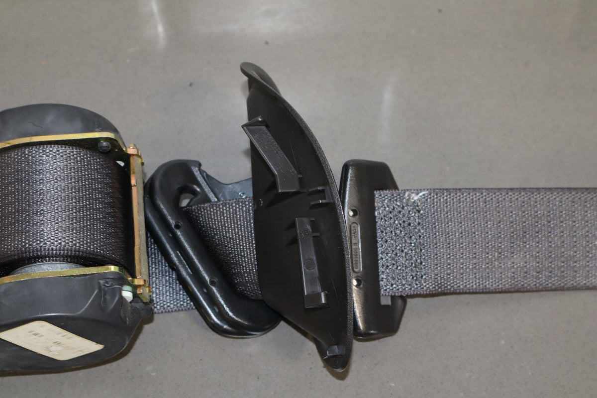 2005 Chevrolet Corvette C6 Coupe Passenger Seat Belt Retractor Black