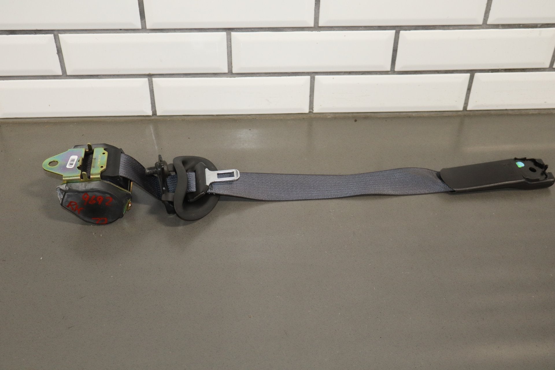 2005 Chevrolet Corvette C6 Coupe Passenger Seat Belt Retractor Black