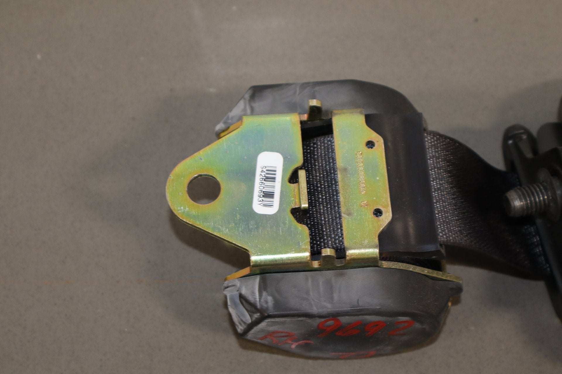 2005 Chevrolet Corvette C6 Coupe Passenger Seat Belt Retractor Black