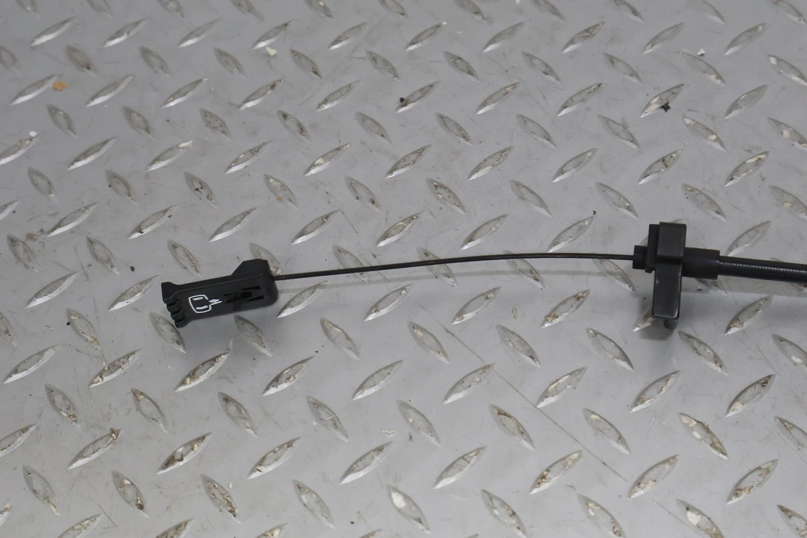 2005 Chevrolet Corvette- Left Front Door Latch