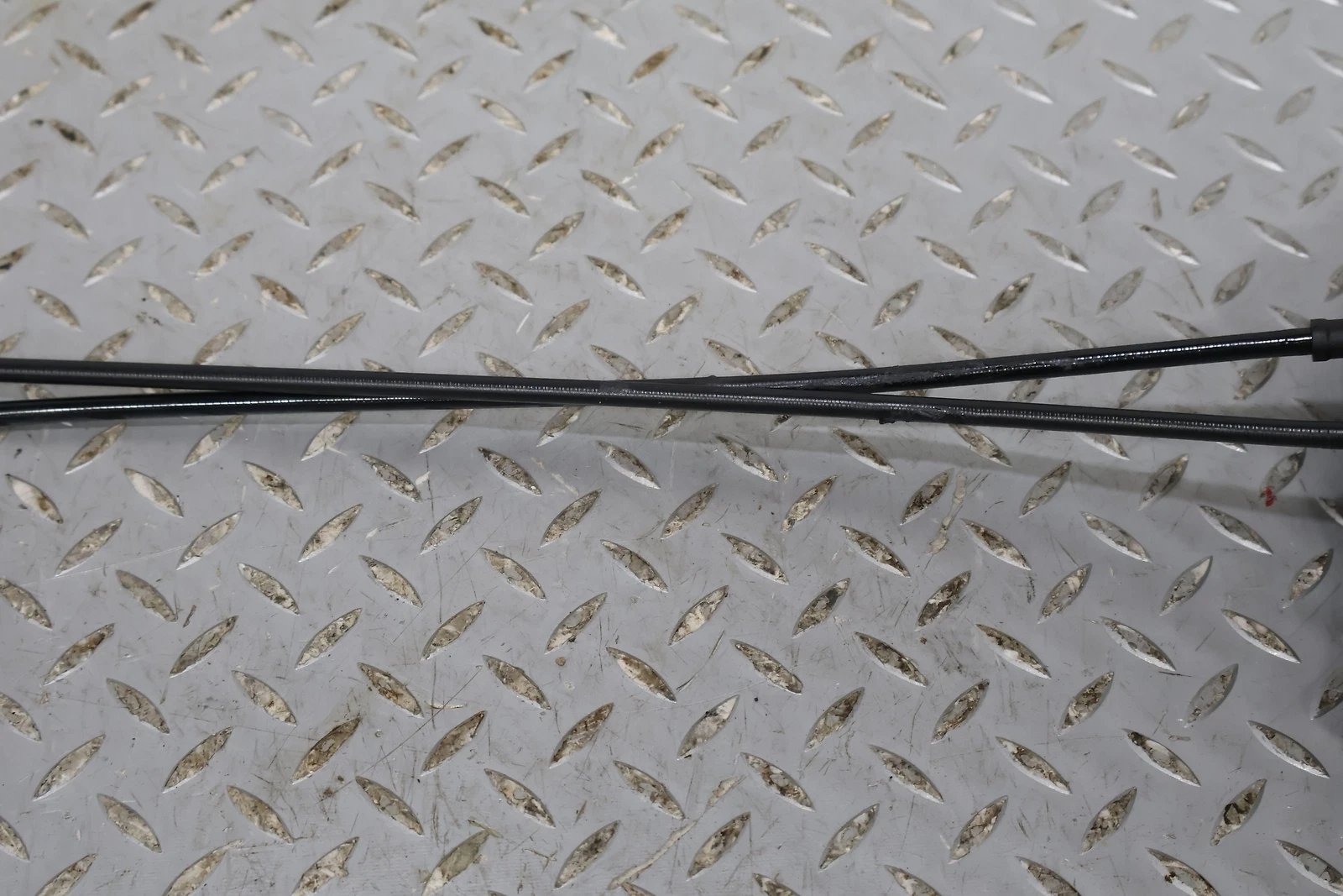 2005 Chevrolet Corvette- Left Front Door Latch