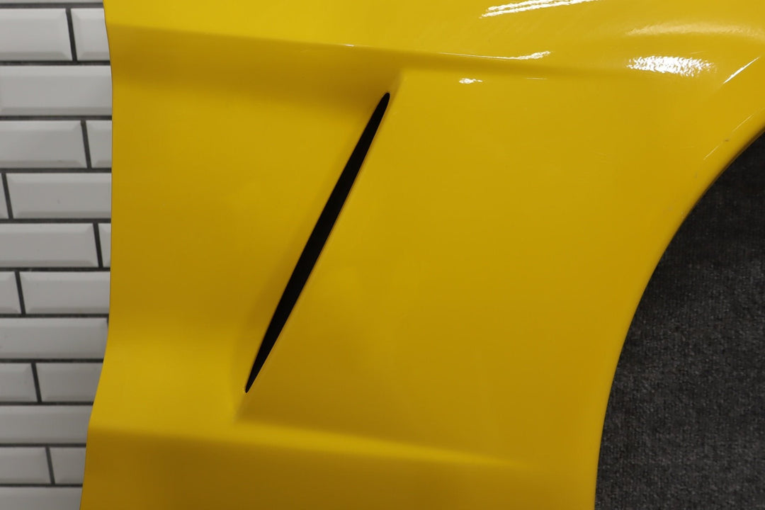 2005 Chevrolet Corvette Right Fender Base Millenium Yellow 79 25938078
