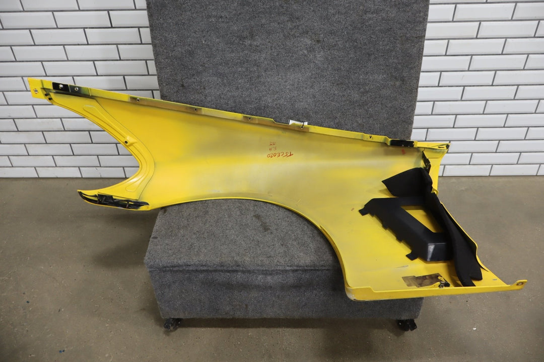 2005 Chevrolet Corvette Right Fender Base Millenium Yellow 79 25938078