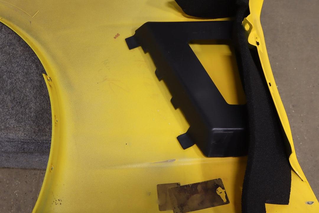 2005 Chevrolet Corvette Right Fender Base Millenium Yellow 79 25938078
