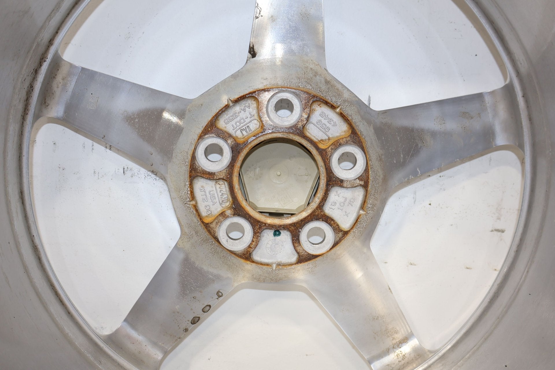 2005 Chevrolet Corvette- Wheel