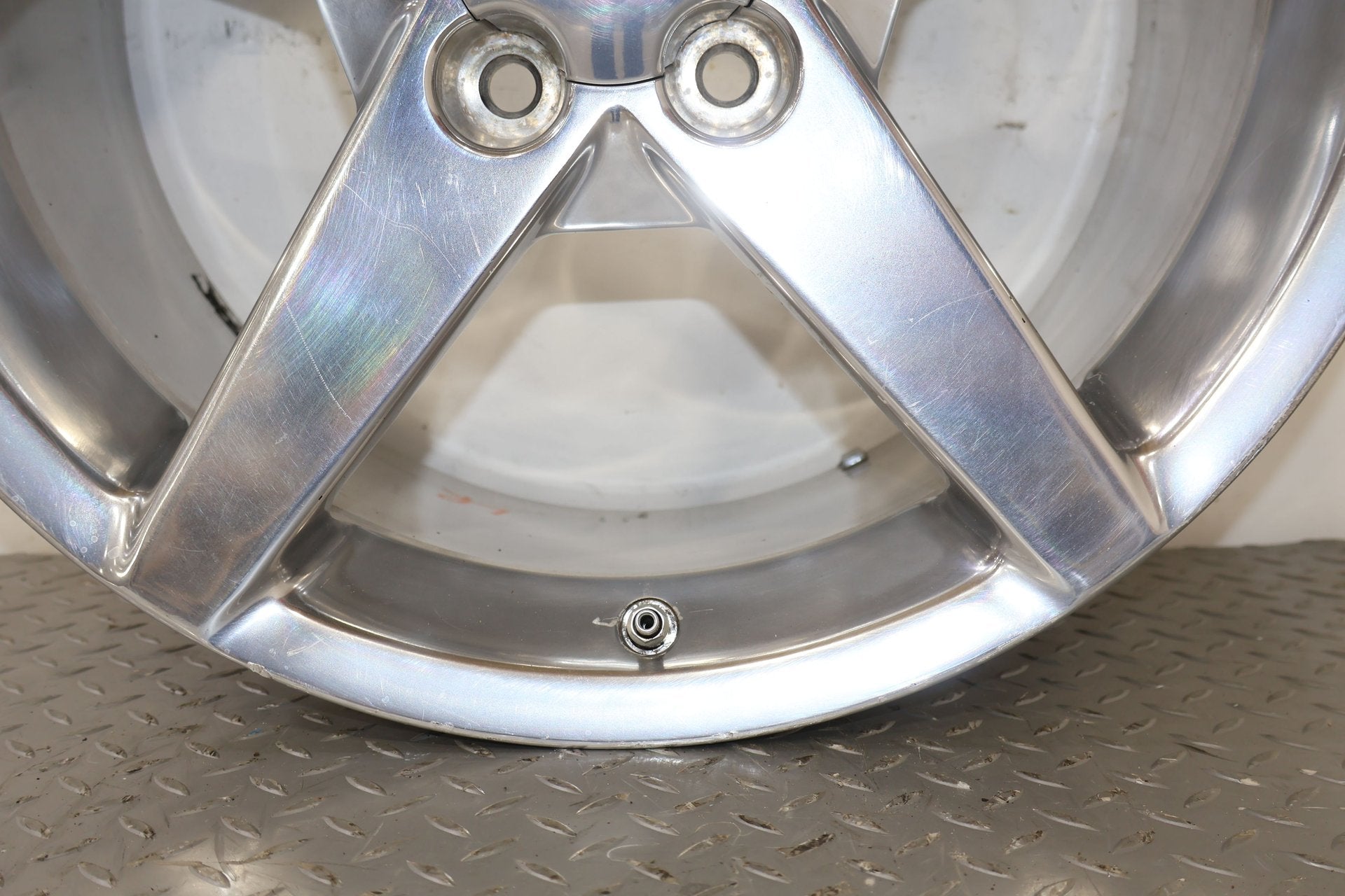 2005 Chevrolet Corvette- Wheel