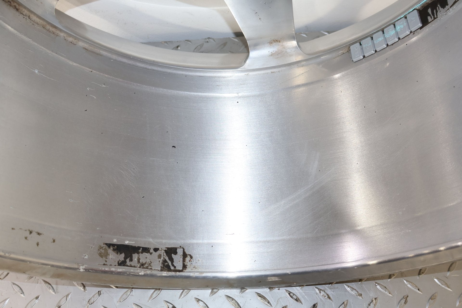 2005 Chevrolet Corvette- Wheel