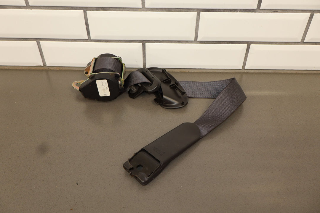 2005 Chevy C6 Corvette Coupe Right Passenger Seat Belt Retractor *Tested*