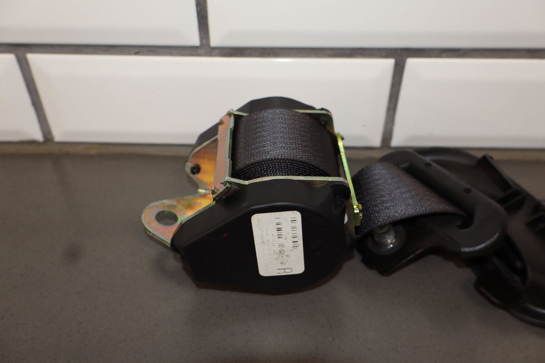 2005 Chevy C6 Corvette Coupe Right Passenger Seat Belt Retractor *Tested*