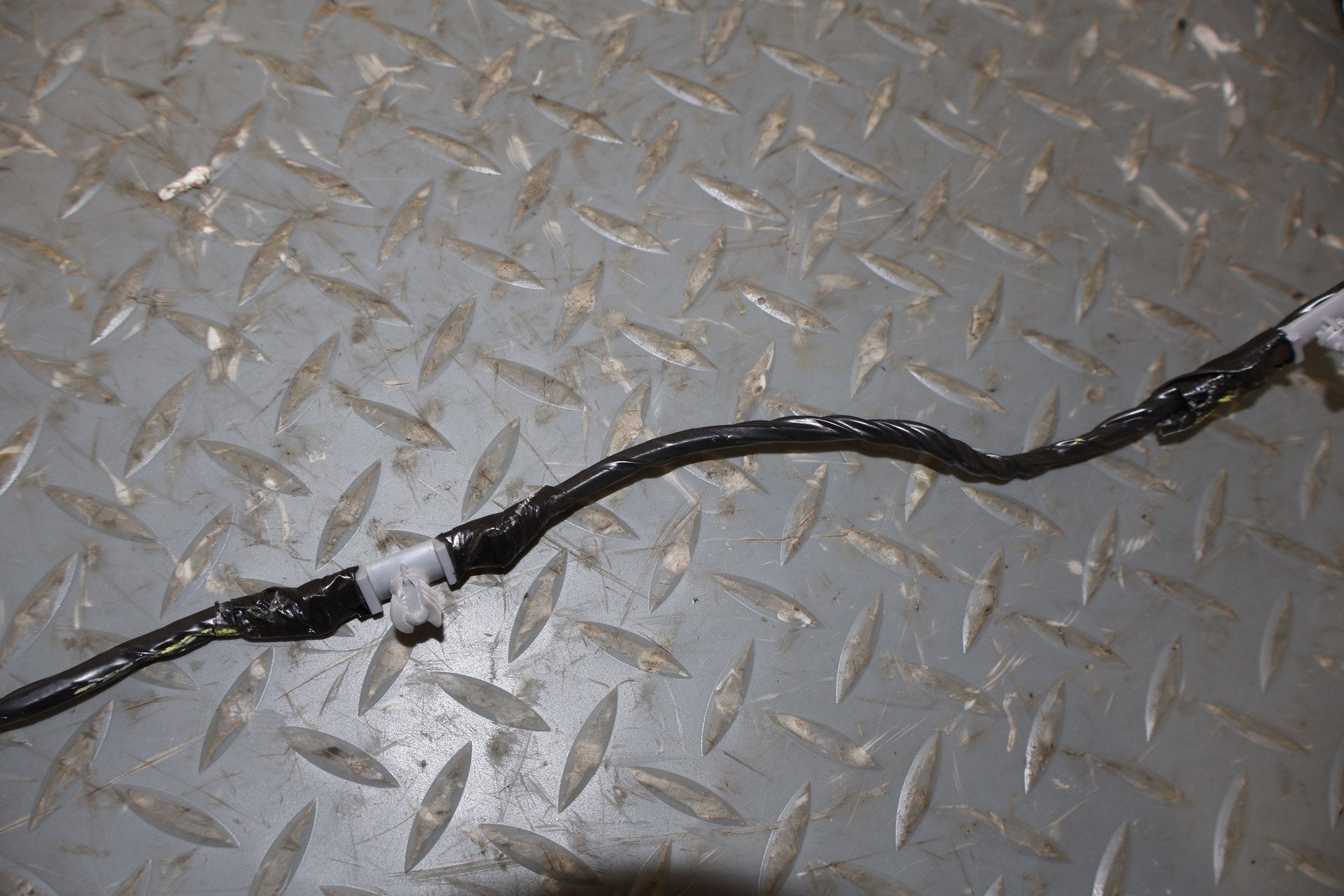 2005 Chevy C6 Corvette Front Left LH Driver Door Wiring Harness OEM (21K Miles)
