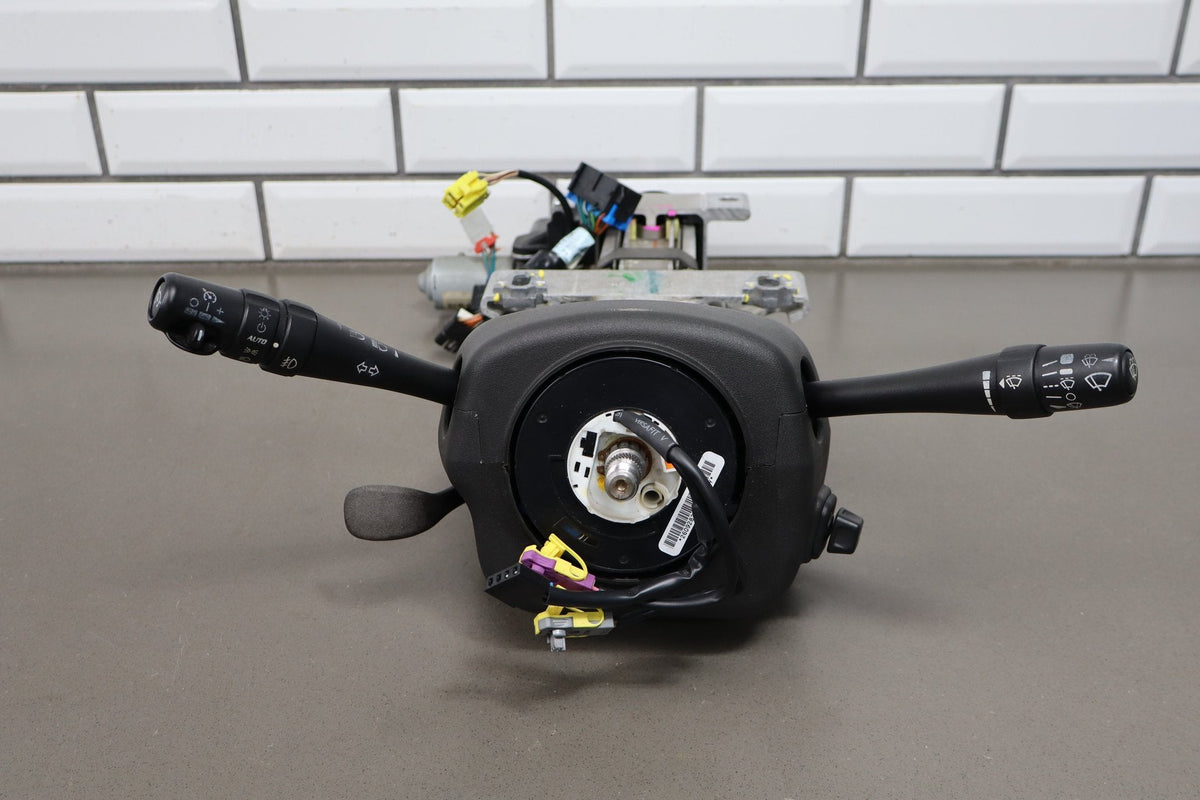 2005 Chevy Corvette C6 Automatic Steering Column Assembly w/ Telescopic Tilt