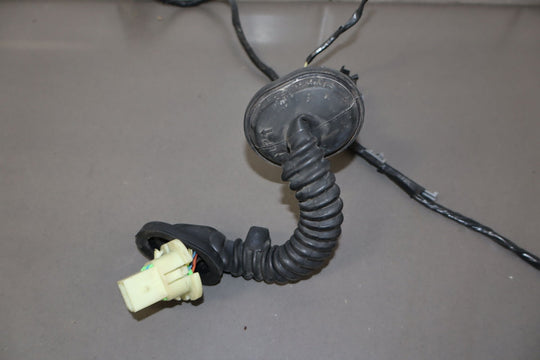 2005 Chevy Silverado GMT800 Left Rear Door Harness 10398020
