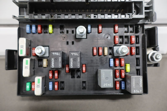 2005 Chevy SSR Cabin Fuse Relay Junction Box W/Cover