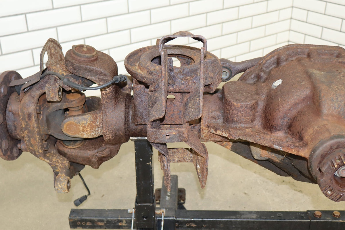 2005 Dodge Ram 2500 4WD Front Axle 3.73 05086716AA