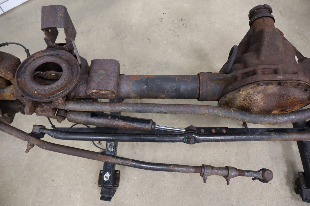 2005 Dodge Ram 2500 4WD Front Axle 3.73 05086716AA