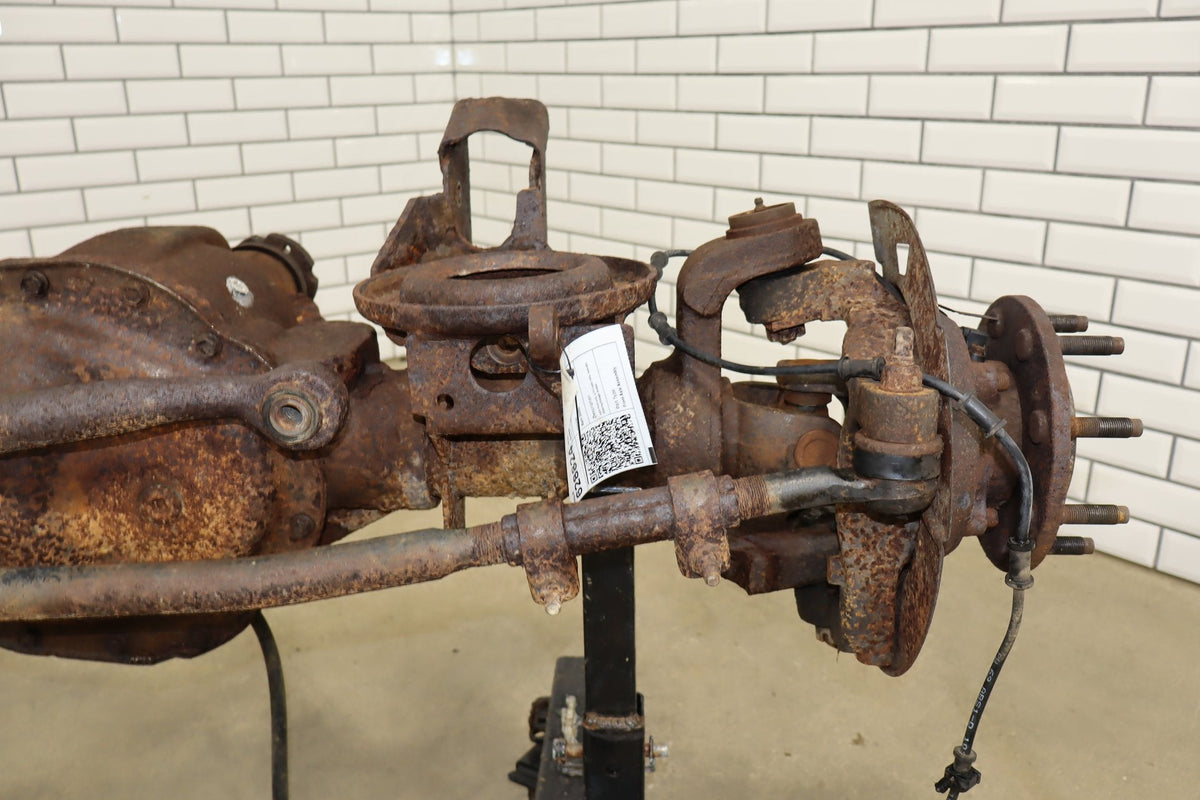 2005 Dodge Ram 2500 4WD Front Axle 3.73 05086716AA