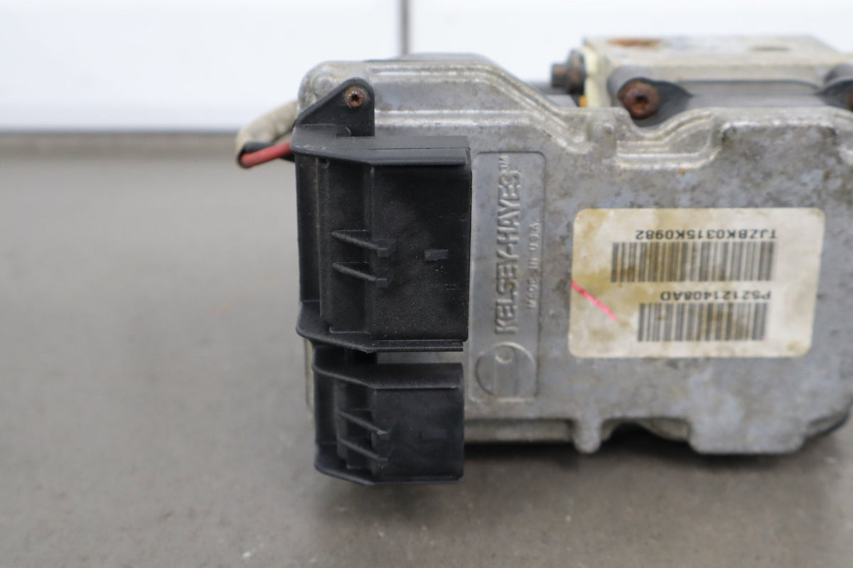 2005 Dodge Ram 2500 ABS Pump Module 52121408AD