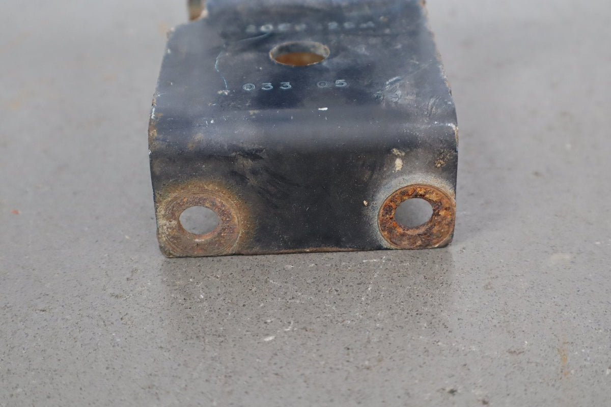 2005 Dodge Ram 2500 Lower Radiator Support Brackets