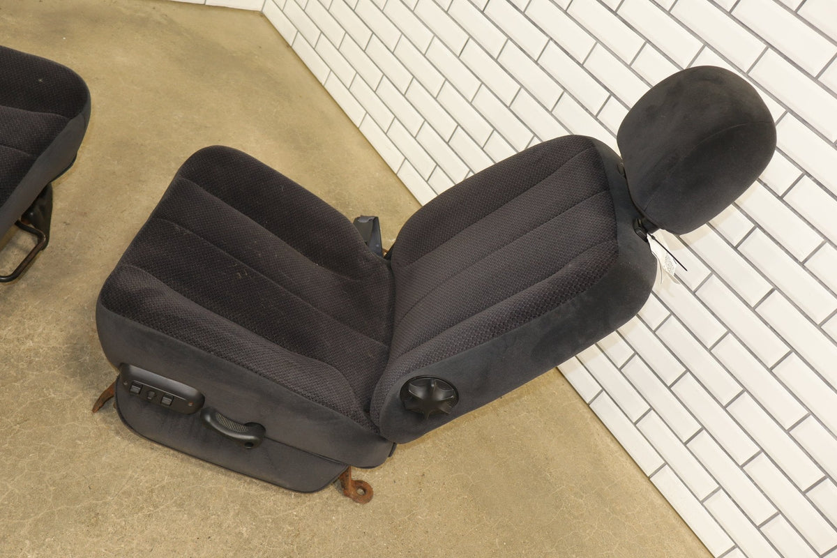2005 Dodge Ram 2500 Quad Cab Cloth Seat Set Dark Slate DV