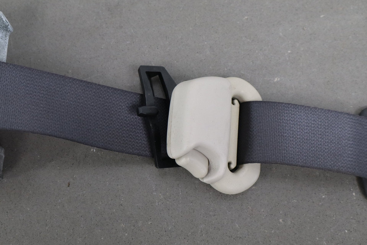 2005 Dodge Ram 2500 RH Front Seat Belt Dark Slate DV