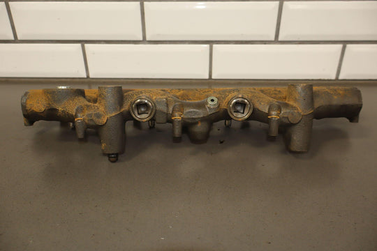 2005 Ford 6.0 Powerstroke Pair Left Right Fuel Injector Rails OEM