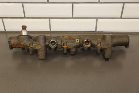 2005 Ford 6.0 Powerstroke Pair Left Right Fuel Injector Rails OEM