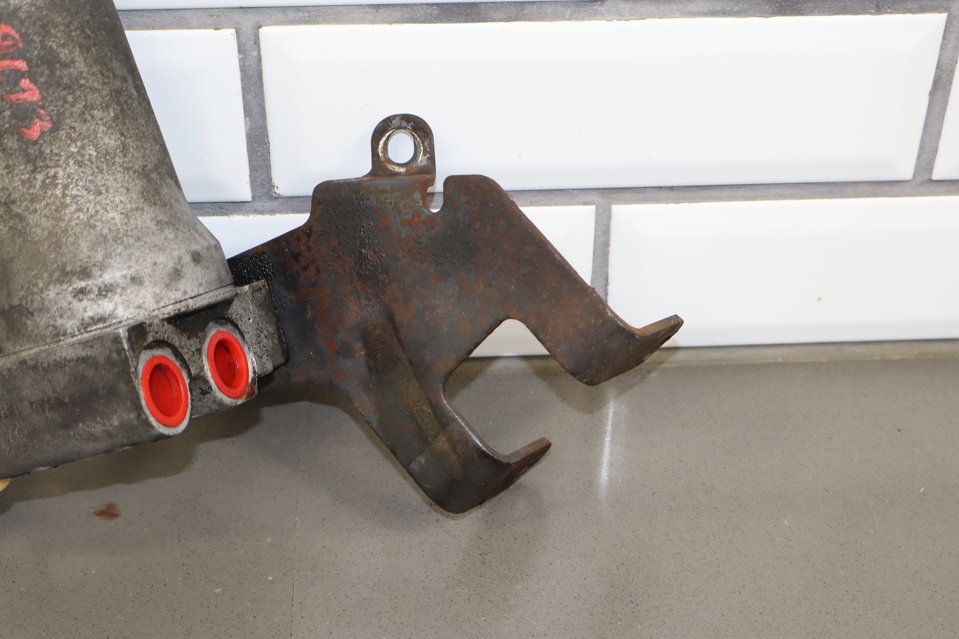 2005 Ford F-250 Super Duty 6.0LL Diesel Transmission Filter Housing