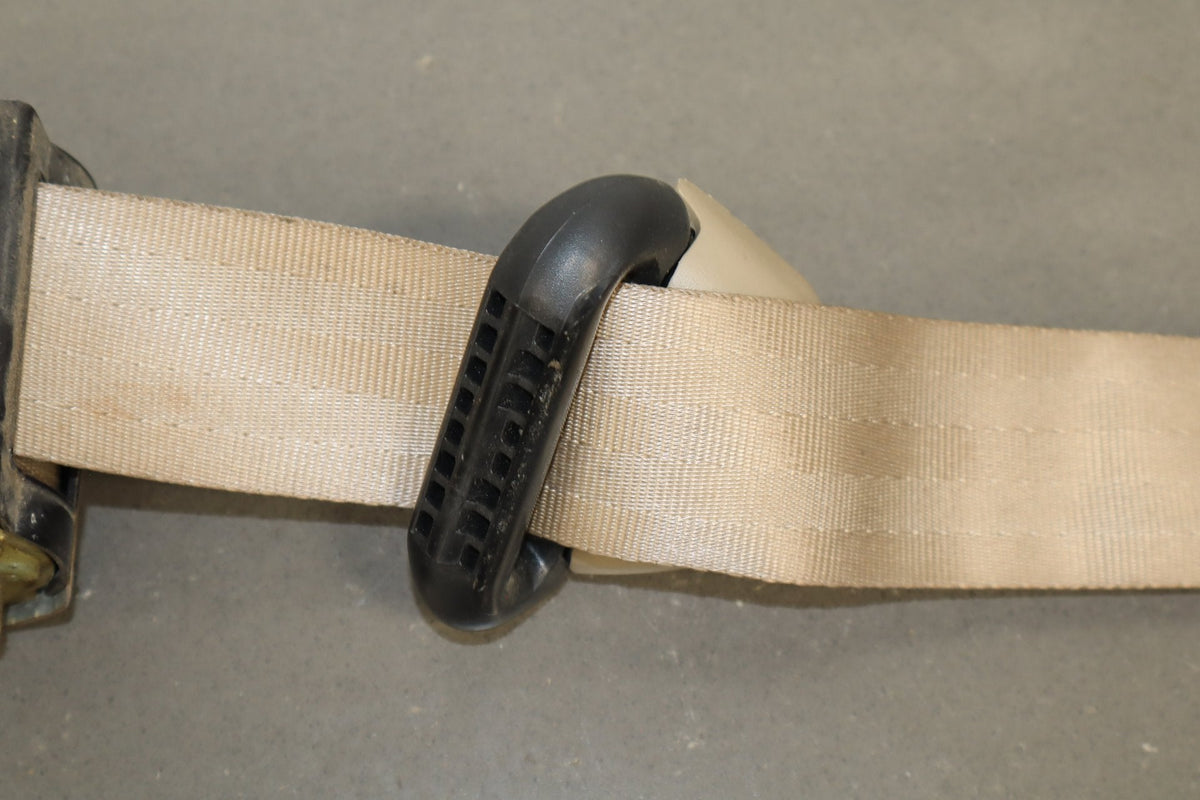 2005 Ford F-250 Super Duty Crew Cab Right Rear Seat belt Pebble AQ