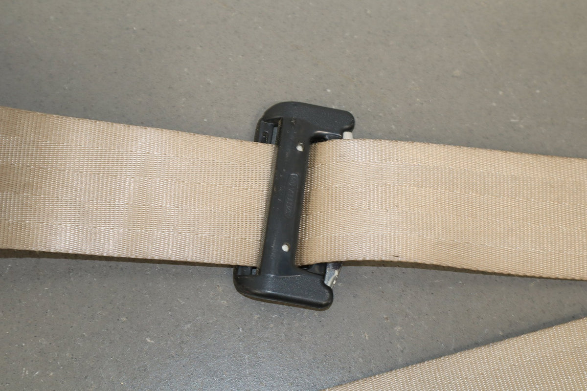 2005 Ford F-250 Super Duty Crew Cab Right Rear Seat belt Pebble AQ