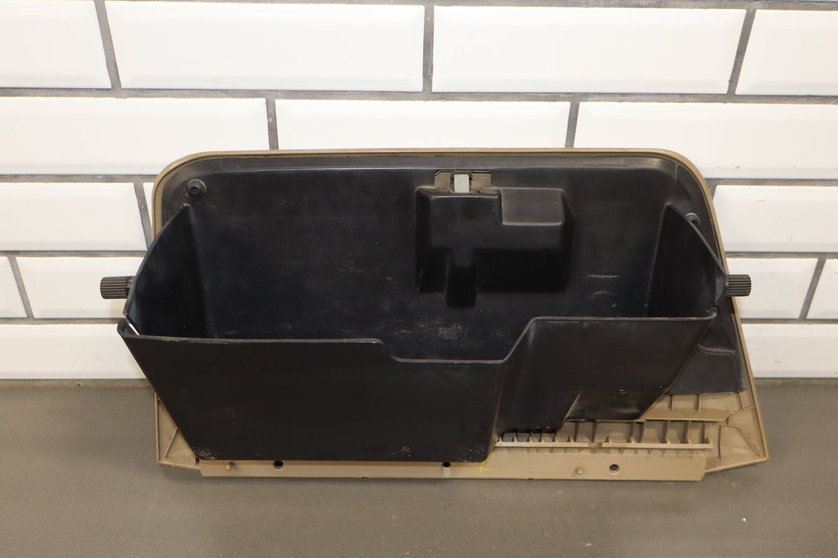 2005 Ford F-250 Super Duty Lariat Glove Box Pebble AQ