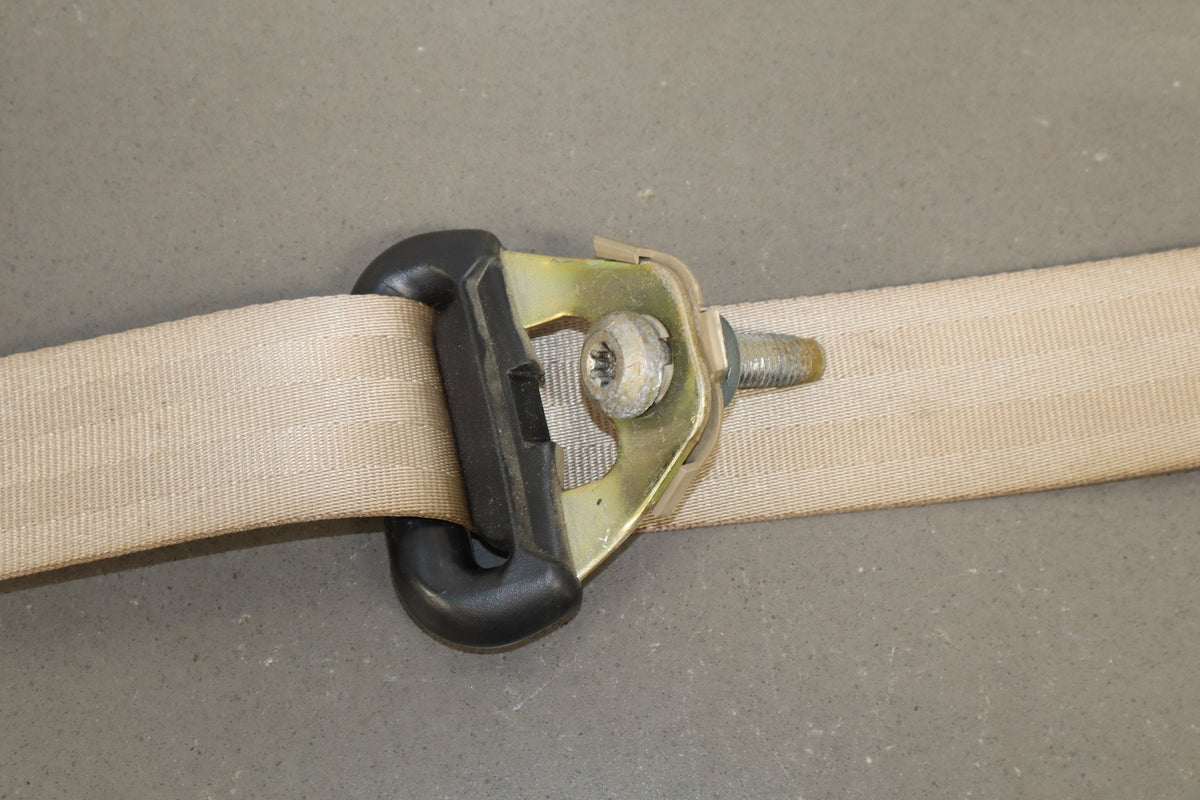 2005 Ford F-250 Super Duty Lariat Left Rear Seat Belt Pebble AQ