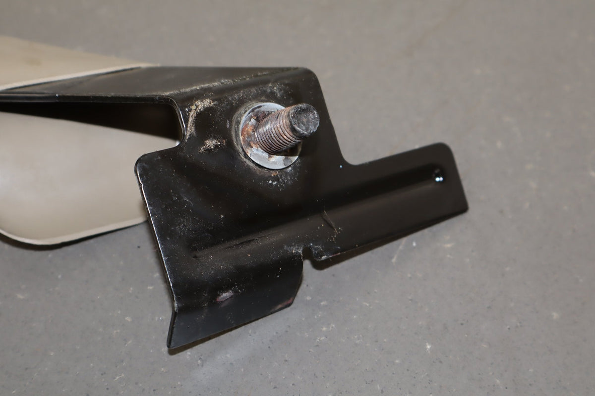 2005 Ford F-250 Super Duty Lariat Left Rear Seat Belt Pebble AQ