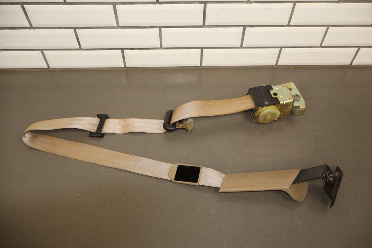 2005 Ford F-250 Super Duty Lariat Left Rear Seat Belt Pebble AQ