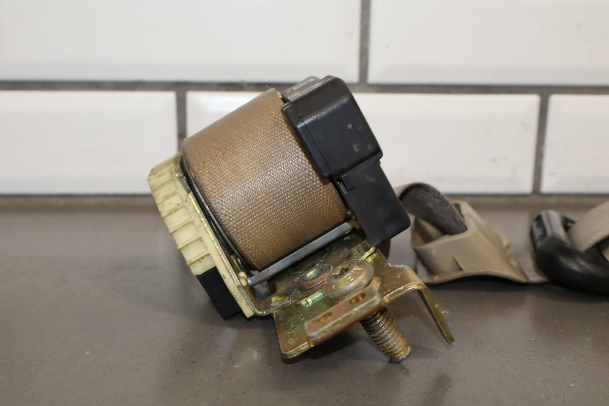 2005 Ford F-250 Super Duty Lariat Right Front Seat Belt Pebble AQ