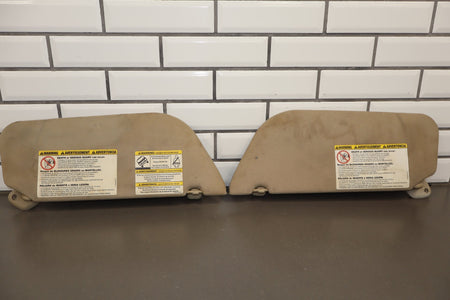 2005 Ford F-250 Super Duty Lariat Sun Visor Pair Left/Right Pebble AQ