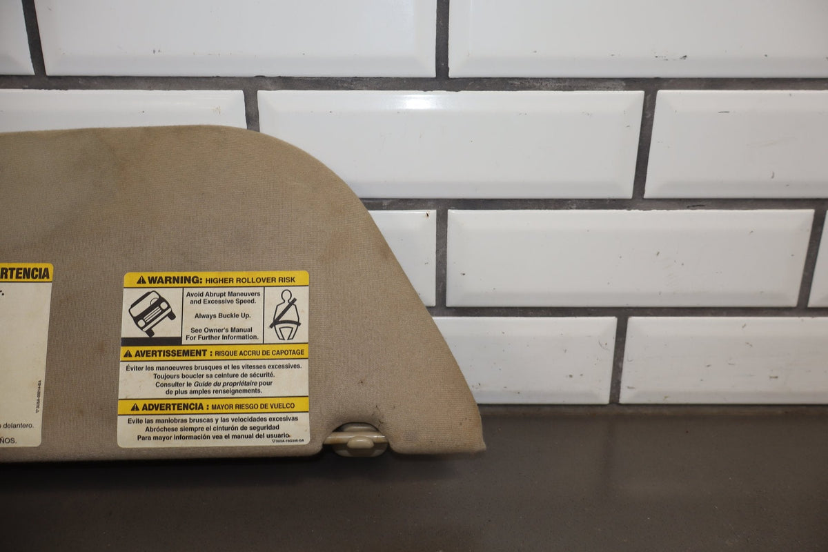 2005 Ford F-250 Super Duty Lariat Sun Visor Pair Left/Right Pebble AQ