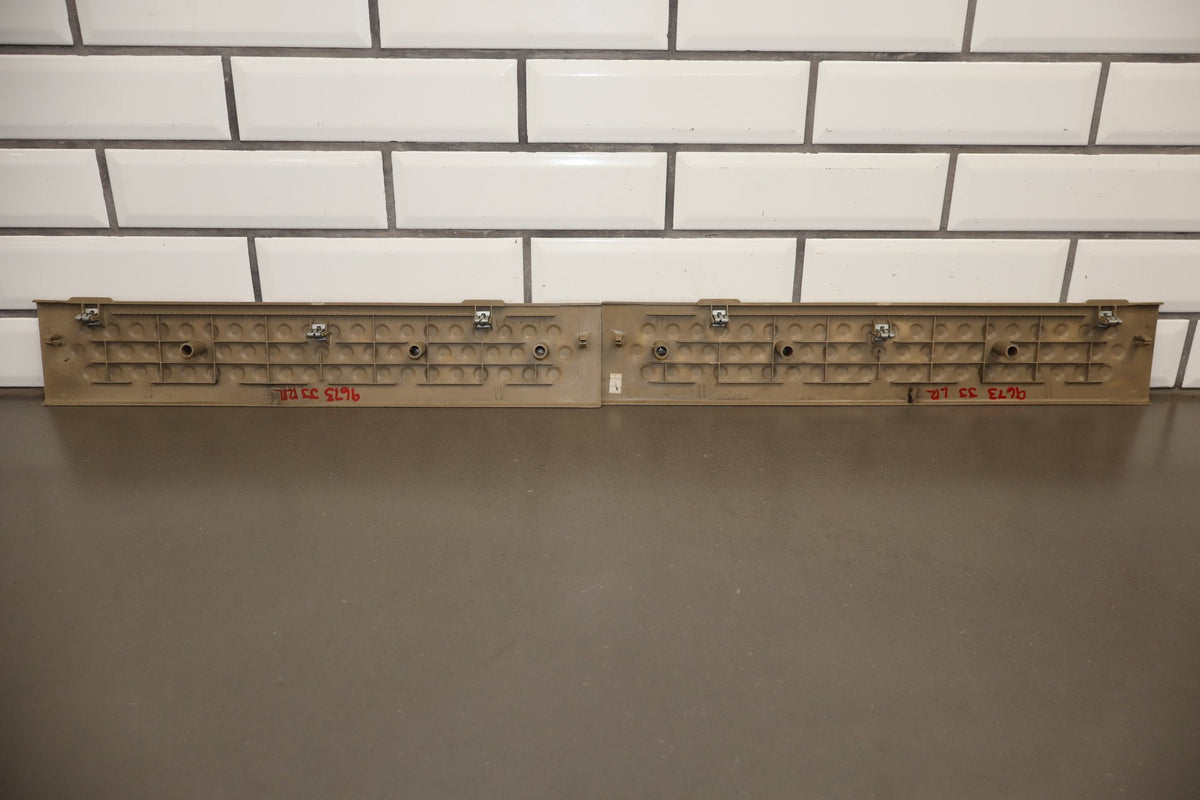 2005 Ford F-250 Super Duty Pickup Crew Cab Set x4- Sill Plates Pebble (AQ)