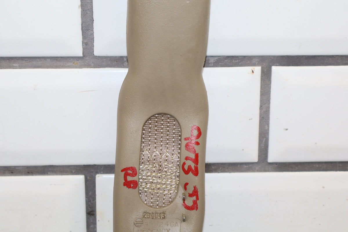 2005 Ford F-250 Super Duty Right Front Seat Belt Buckle OEM